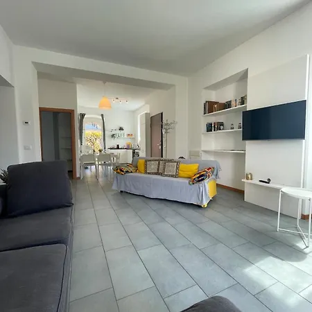 L'ottavia, Front Appartement Abbadia Lariana