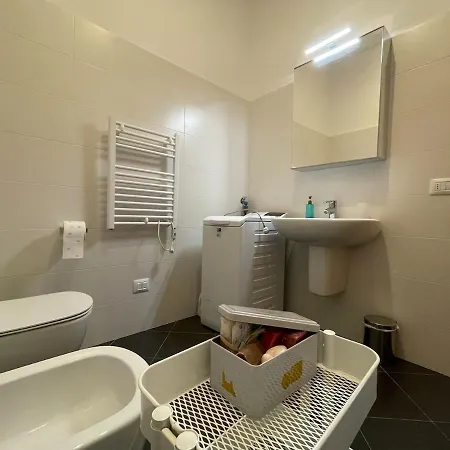 L'ottavia, Front Apartment